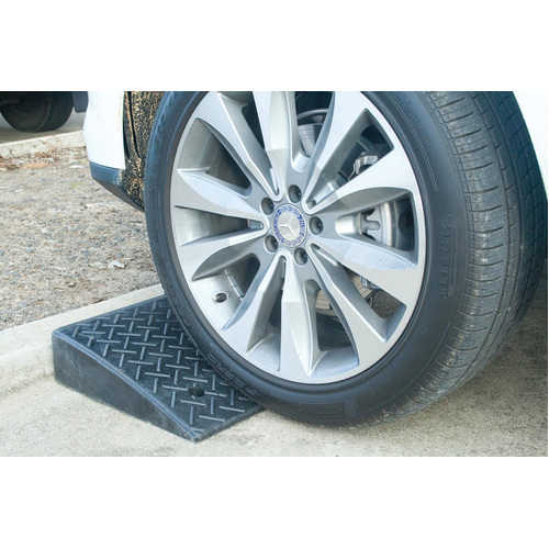 Barrier Group - Heavy Duty Moulded Rubber Ramp 110mm High x 480mm Wide - KR1030