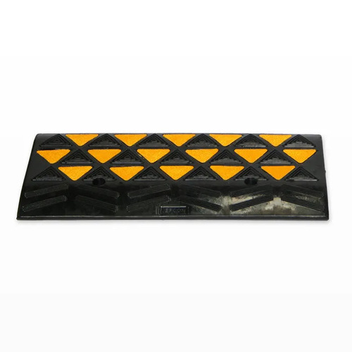 Barrier Group High-Vis Rubber Kerb Ramp Centre Module 200mm High x 600mm Wide - KRR200