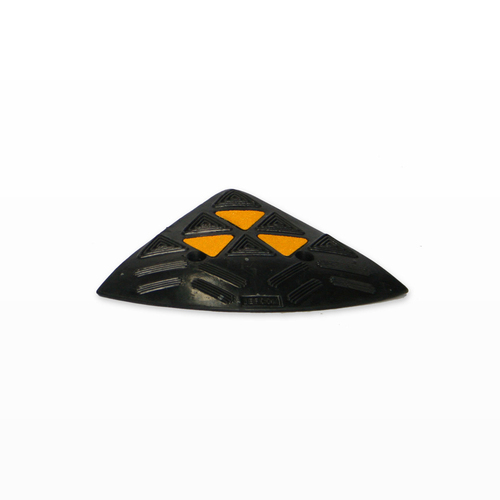Barrier Group High-Vis Rubber Kerb Ramp End Module 450MM Wide x 200MM High - KRRE200