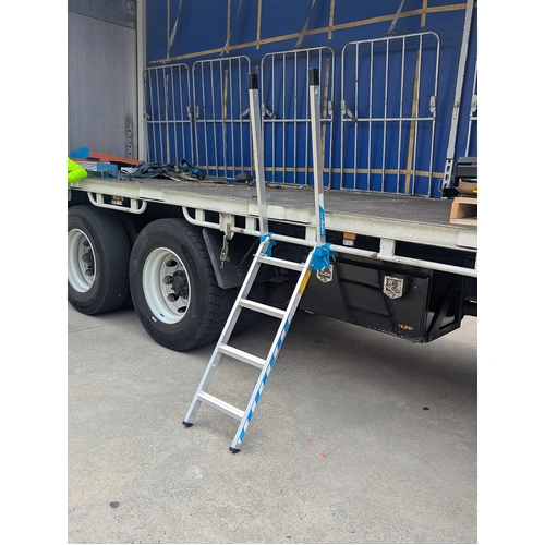 New Patented Ramptec Aluminium Step Hook Truck Ladder – Ideal for Tautliners/Curtain side Trucks